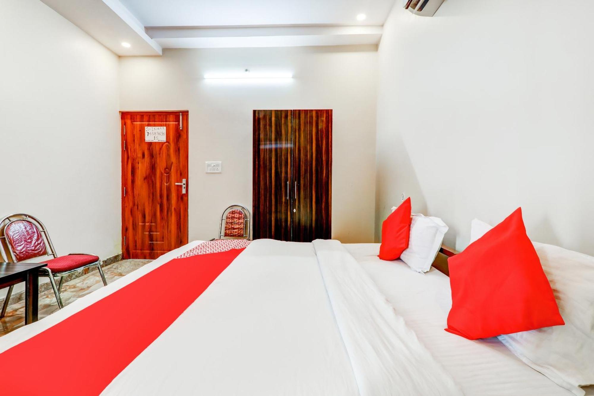 Oyo Flagship Raghuvar Palace Hotel ลัคเนา ภายนอก รูปภาพ