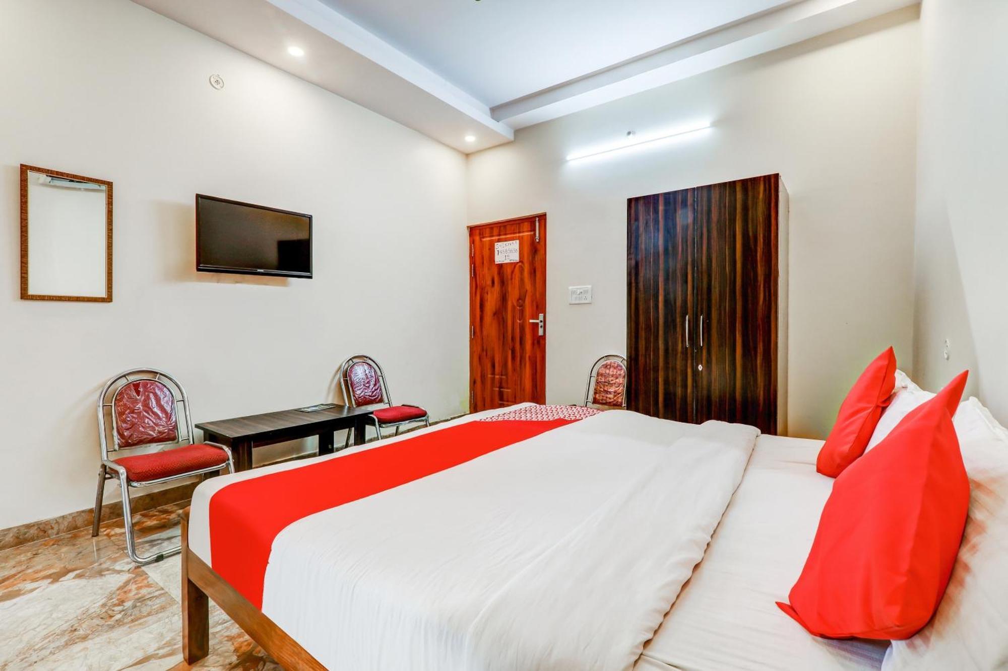 Oyo Flagship Raghuvar Palace Hotel ลัคเนา ภายนอก รูปภาพ