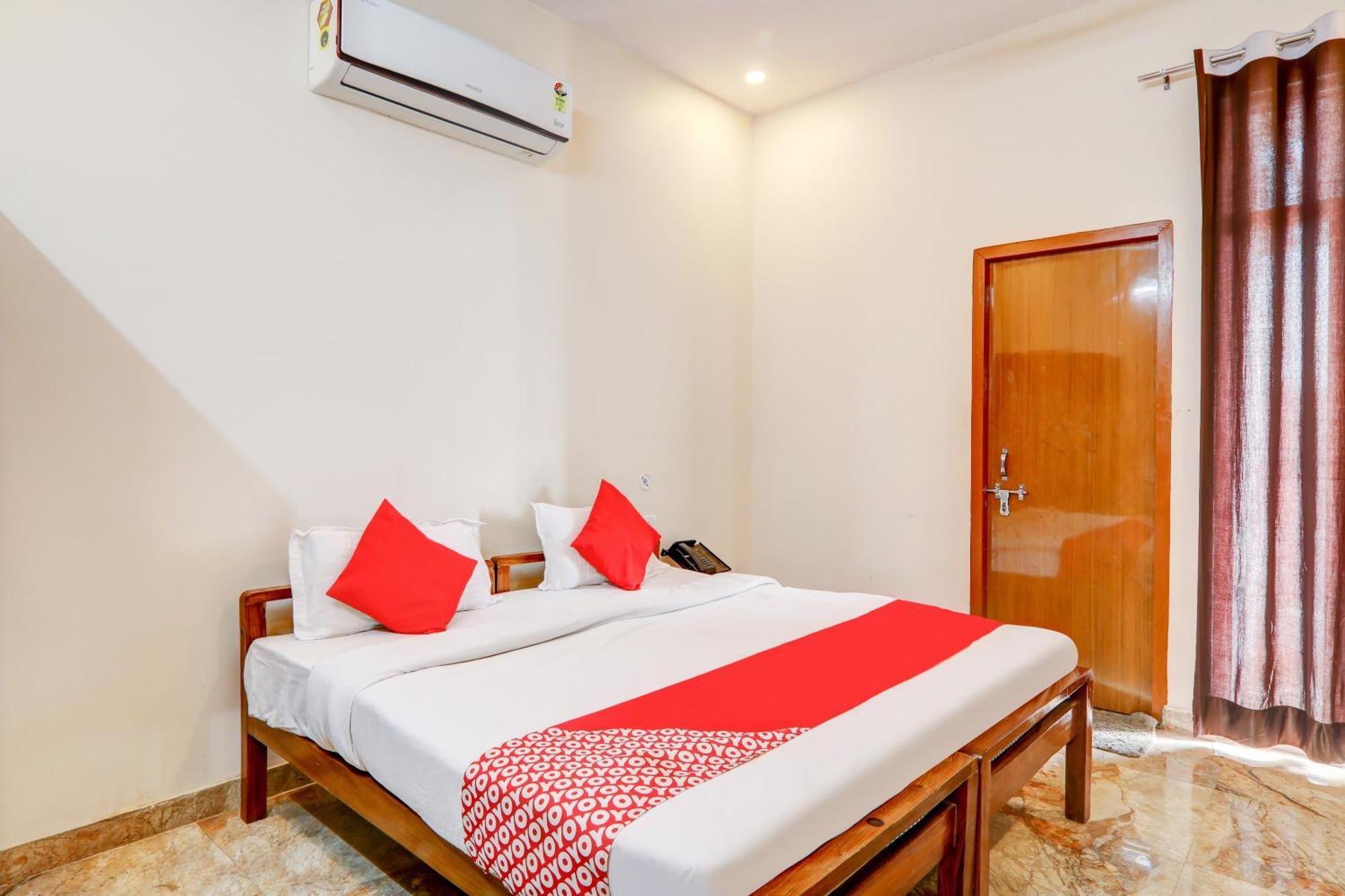 Oyo Flagship Raghuvar Palace Hotel ลัคเนา ภายนอก รูปภาพ